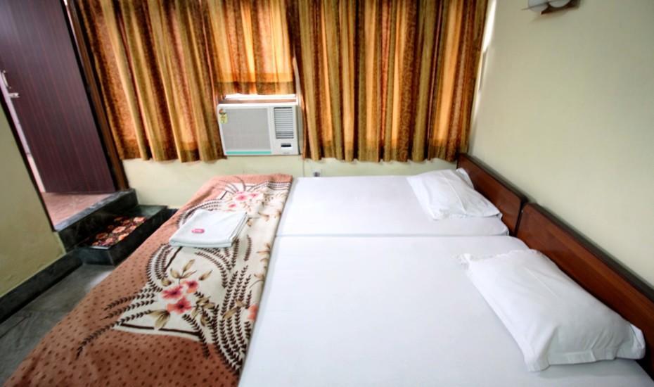 Kim Lawn Guest House Kolkata Bagian luar foto