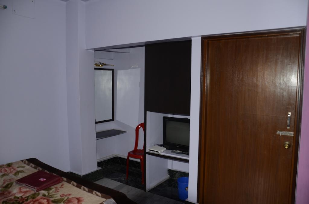 Kim Lawn Guest House Kolkata Bagian luar foto